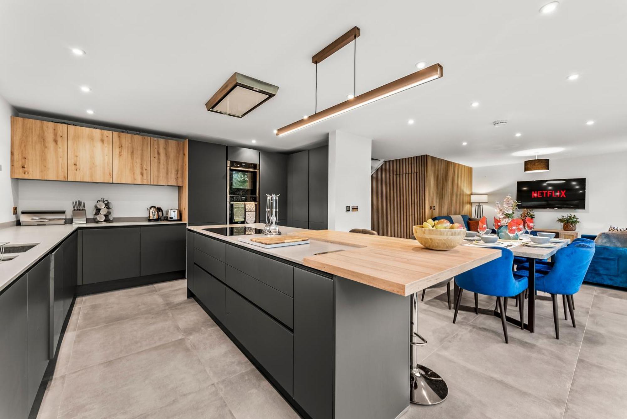 Elegant Retreat In Cheltenham - Garden & Parking Included Luaran gambar