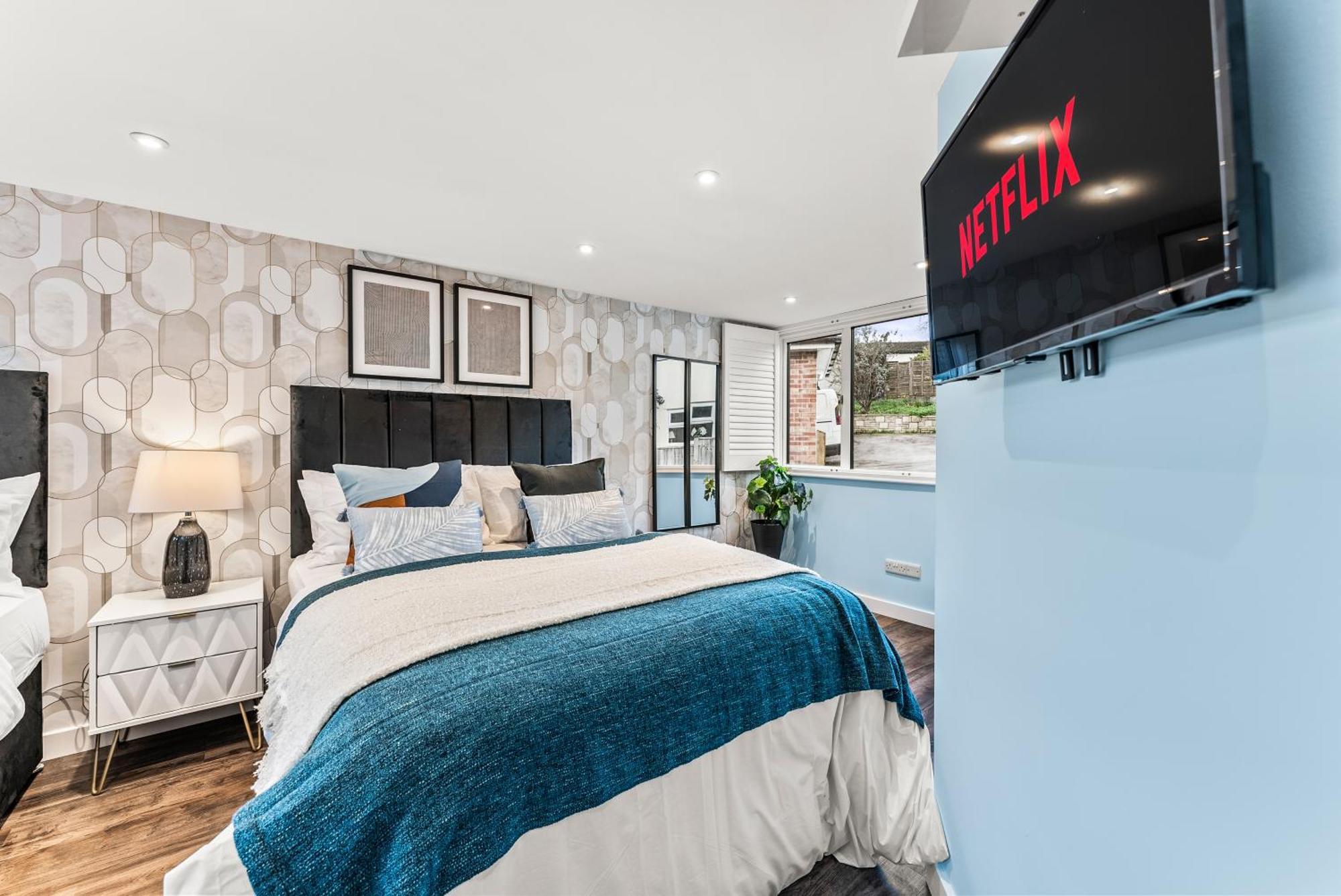 Elegant Retreat In Cheltenham - Garden & Parking Included Luaran gambar