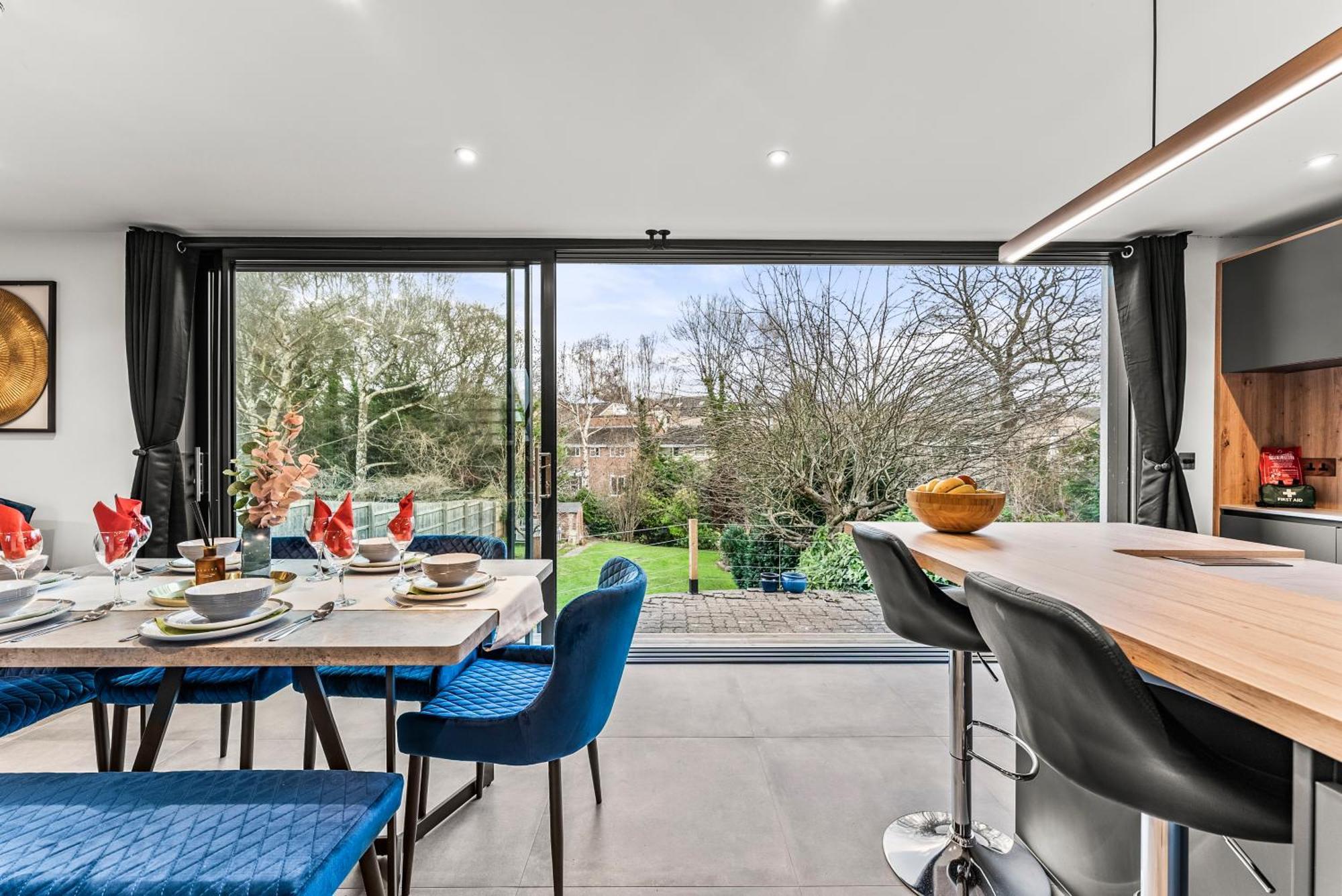 Elegant Retreat In Cheltenham - Garden & Parking Included Luaran gambar