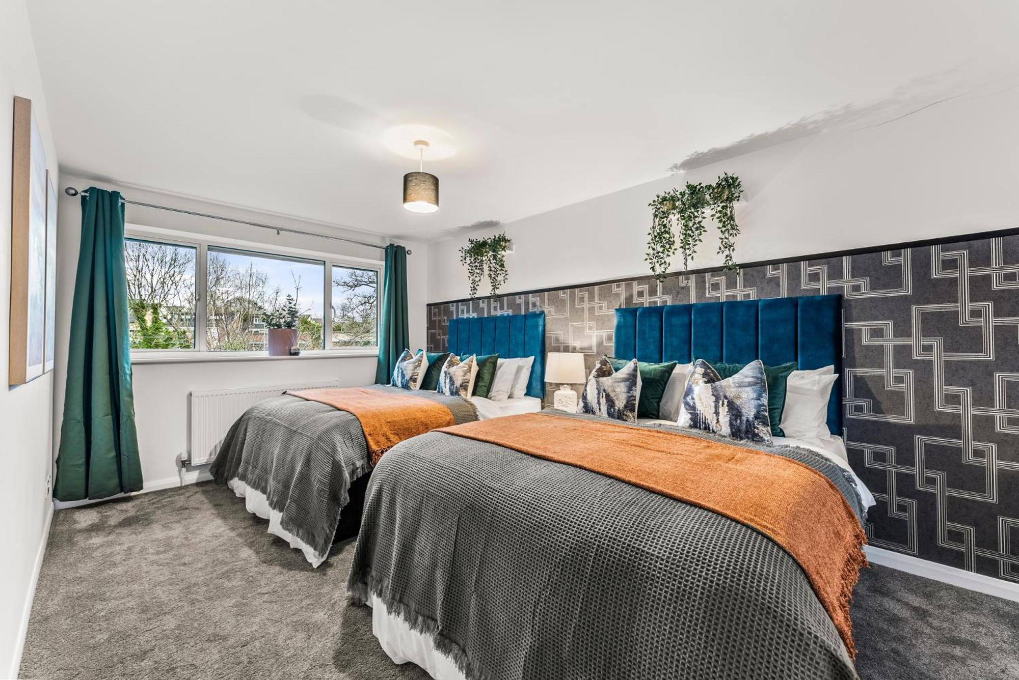 Elegant Retreat In Cheltenham - Garden & Parking Included Luaran gambar