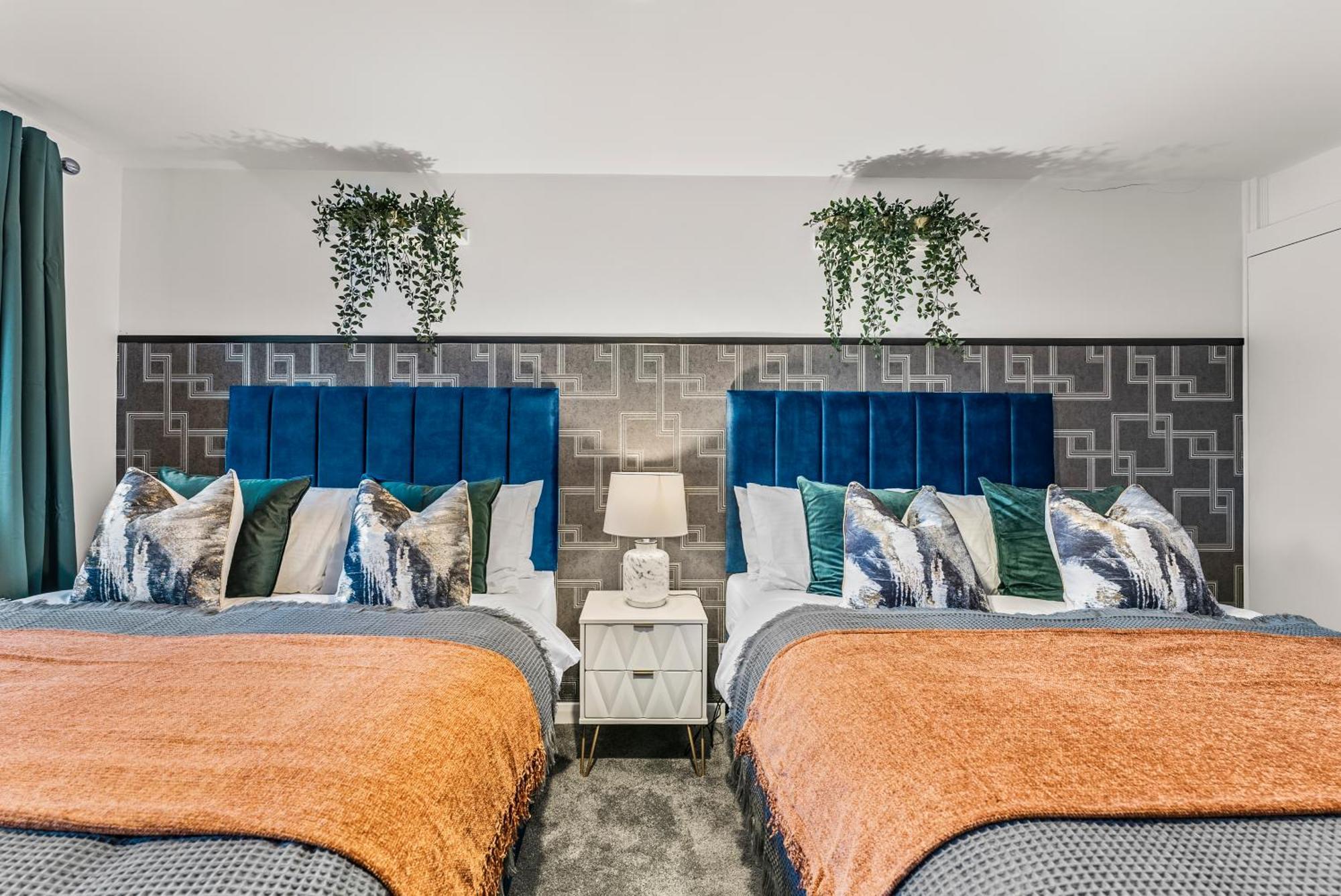 Elegant Retreat In Cheltenham - Garden & Parking Included Luaran gambar