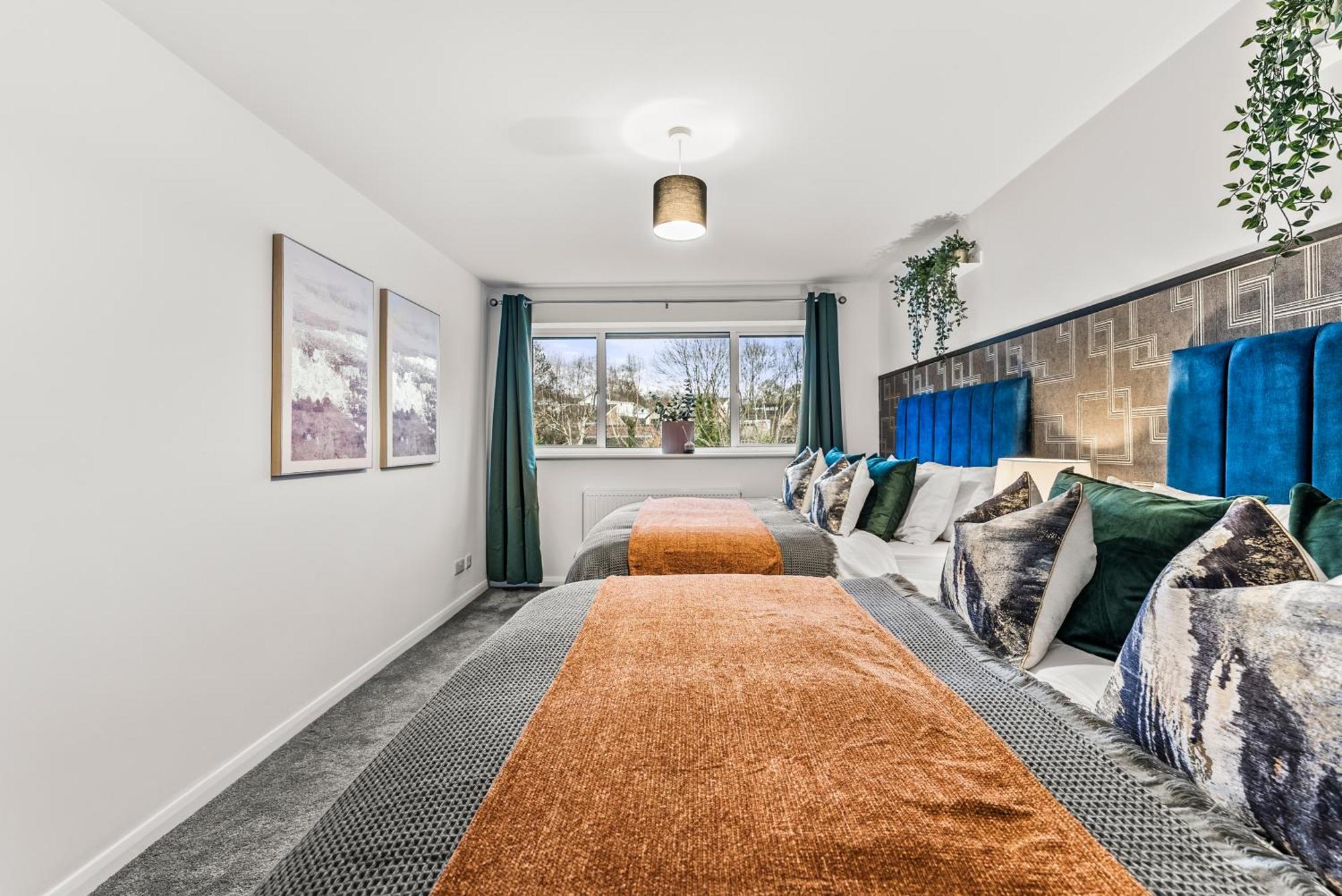 Elegant Retreat In Cheltenham - Garden & Parking Included Luaran gambar